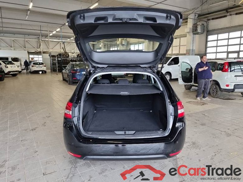 PEUGEOT 308 / 2017 / 5P / STATION WAGON SW ACTIVE BUSINESS BLUEHDI 130 EAT8 SeS #5