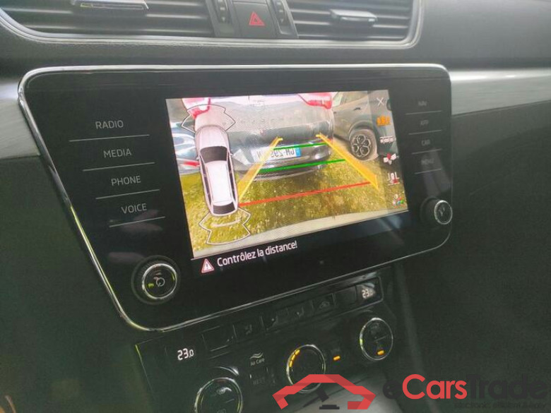 Skoda Superb 2.0 TDI Aut. LED Navi KeylessGo Camera Klima PDC ... #6