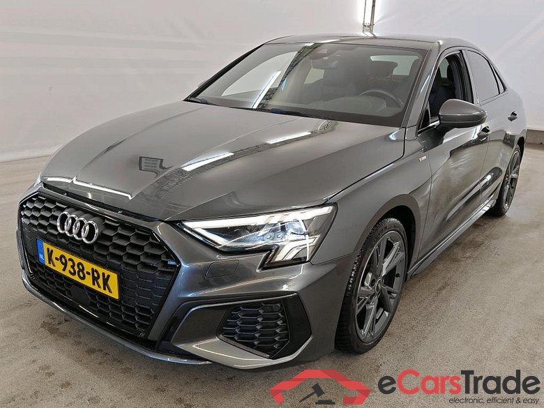 Audi A3 Limousine 35 TFSI S tronic S edition 4d + Optiekpakket zwart
