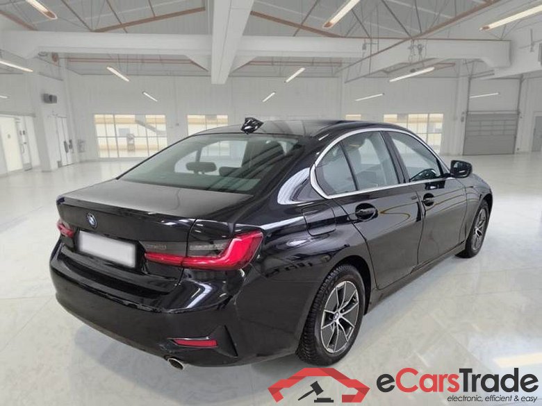 BMW SERIE 3 / 2018 / 4P / BERLINA 318D 48V BUSINESS ADVANTAGE AUTO #2
