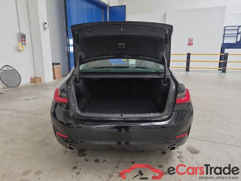 BMW SERIE 3 / 2018 / 4P / BERLINA 318D 48V BUSINESS ADVANTAGE AUTO #5