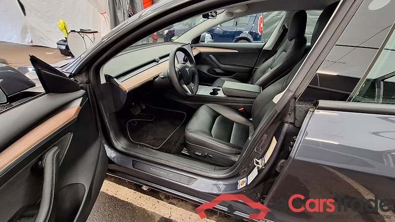 TESLA Model 3 RWD Hinterradantrieb 4d 239kW #4