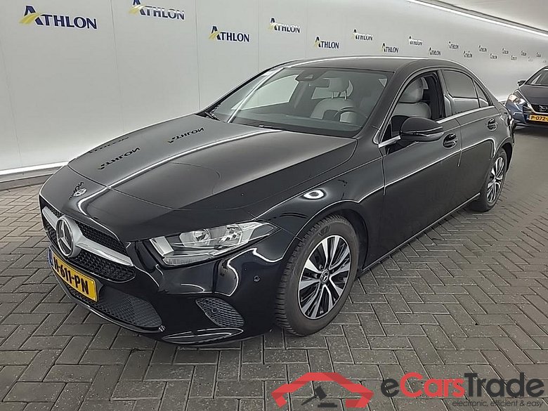 MERCEDES-BENZ A-Klasse Limousine A 180 7G-DCT Business Solution 4D 100kW