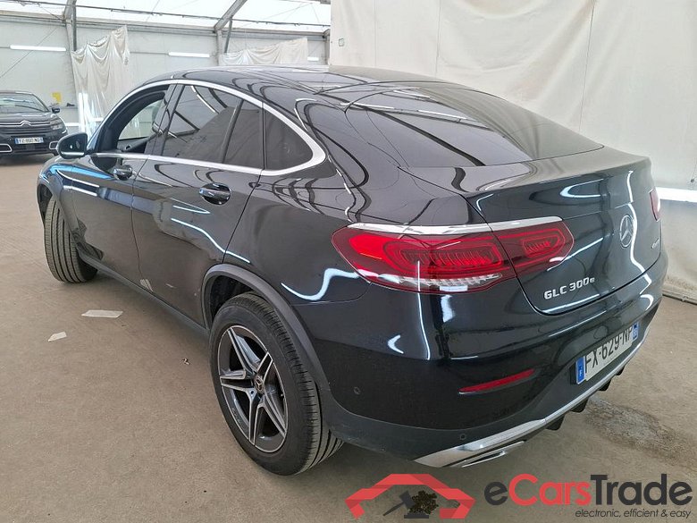 MERCEDES-BENZ GLC Coupe / 2019 / 5P / Coupé GLC 300 e AMG Line 4Matic #2