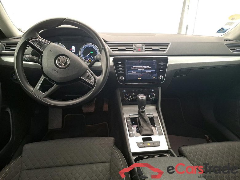 SKODA Superb / 2019 / 5P / Berline 2.0 TDI SCR 150 DSG7 Business #5