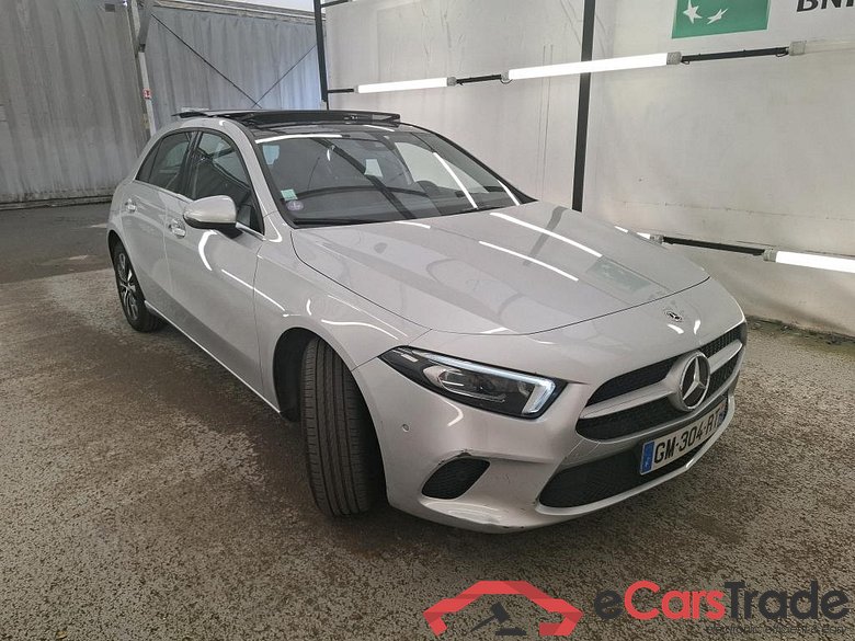MERCEDES-BENZ Classe A Compact / 2018 / 5P / Berline A 250 e Business Line 8G-DCT #4