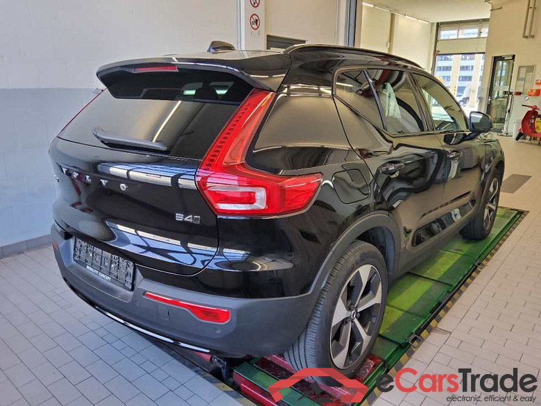 Volvo XC40 (2017->) DE - SUV5 B4 AWD EU6d, Ultimate Dark (EURO 6d), (Facelift) 2022 - 2022 #3