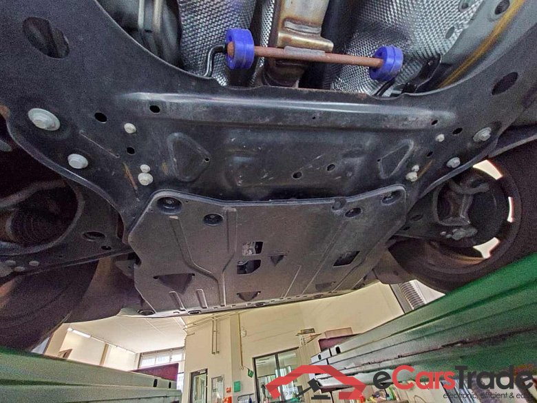 Volvo XC40 (2017->) DE - SUV5 B4 AWD EU6d, Ultimate Dark (EURO 6d), (Facelift) 2022 - 2022 #5