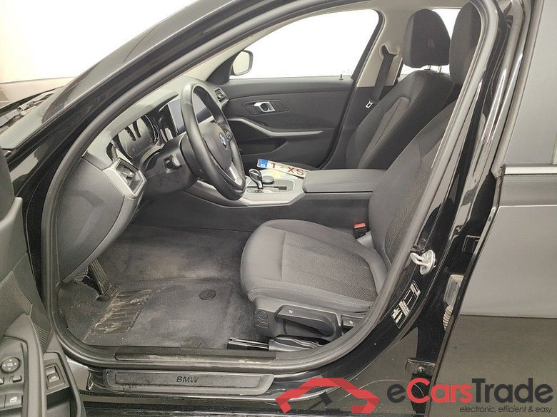 BMW 3 Reeks Touring 318dA (100 kW) 5d #3