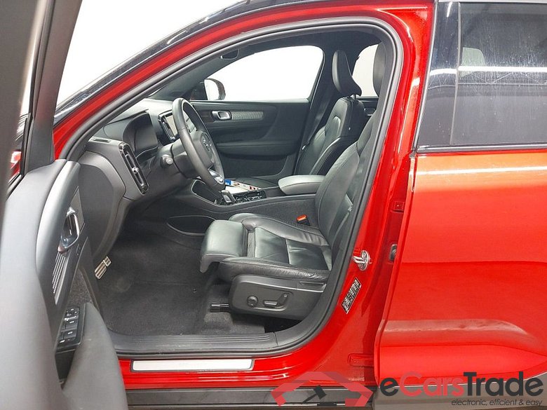 Volvo XC40 T4 Recharge Geartronic R-Design 5d #3