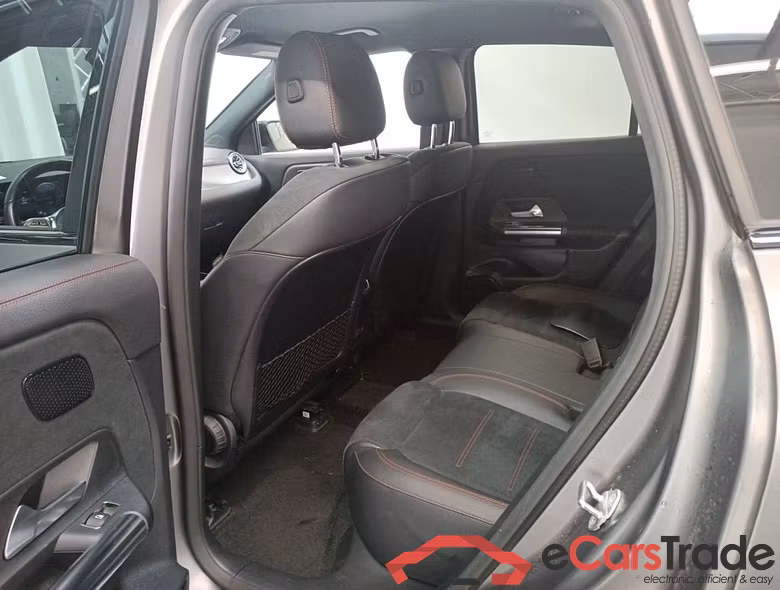 Mercedes-Benz EQA EQA 250 Business Solution Luxury 5d #3
