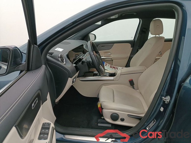 Mercedes-Benz EQA EQA 250 Business Solution Luxury 5d #3