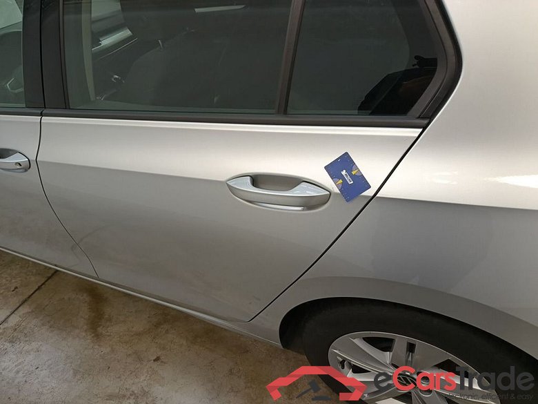 Volkswagen Golf VIII 1.0 TSI 81kW Life Business 5d #1