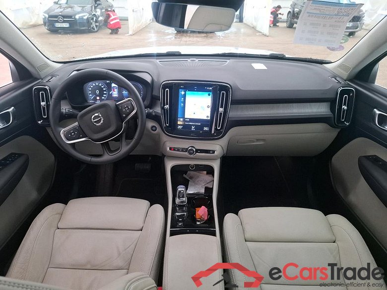 VOLVO XC40 2017 5P SUV Recharge T5 262 DCT7 Inscription #5