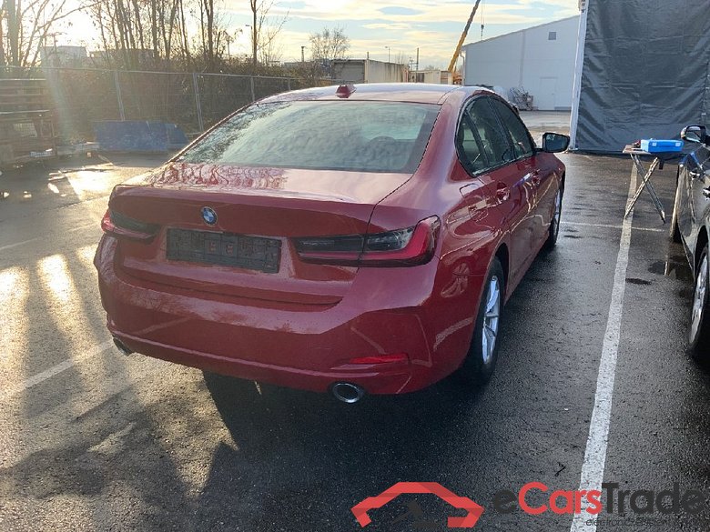 BMW 3er 320d Aut. 4d 140kW #2
