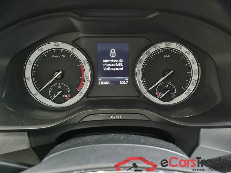 SKODA KODIAQ / 2021 / 5P / SUV 1.5 TSI ACT EXECUTIVE DSG 5P #4
