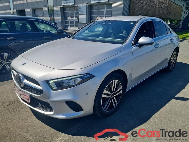 MERCEDES-BENZ A-CLASS LIMOUSINE 1.3 A 250 E LUXURY LINE DCT #1