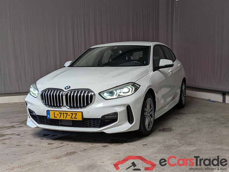 BMW 1-serie 118i Bns Edition #1