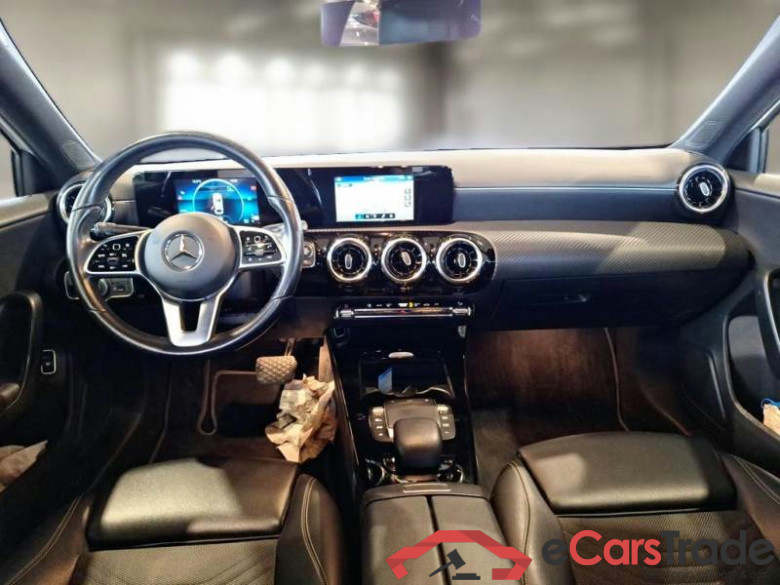 MERCEDES-BENZ CLASSE A / 2018 / 4P / BERLINA A 180 D AUTOMATIC BUSINESS #3