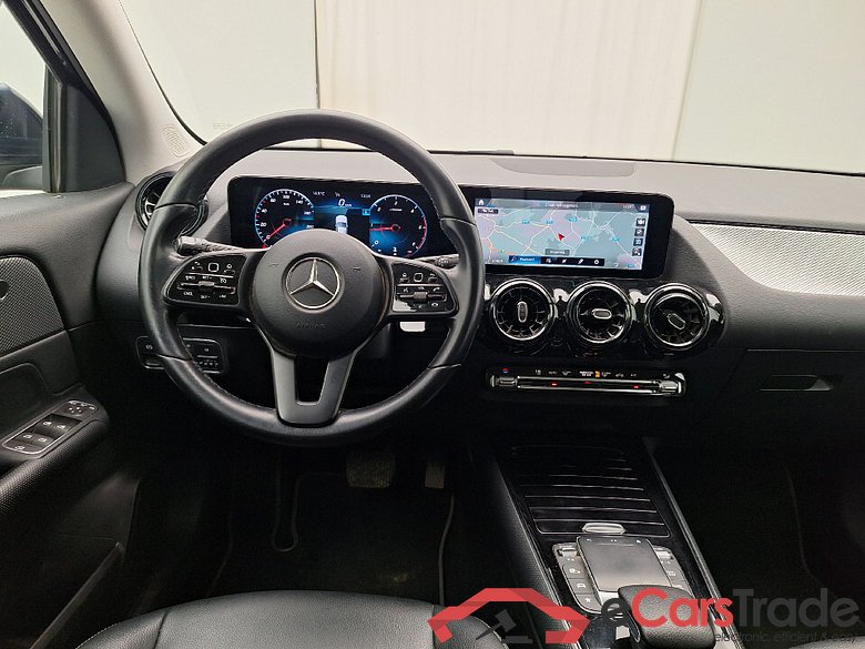 Mercedes GLA 180d Aut. Widescreen Navi 1/2 Leather KeylessGo Camera Klima PDC ... #6