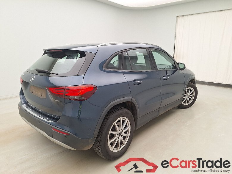 Mercedes GLA 180d Aut. Widescreen Navi 1/2 Leather KeylessGo Camera Klima PDC ... #3