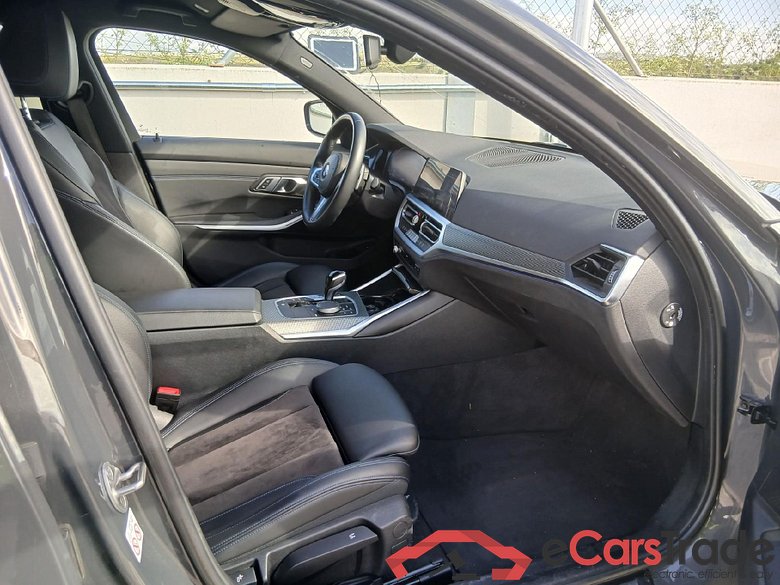 BMW Serie 3 / 2019 / 5P / familiar 320i Auto. Touring #6