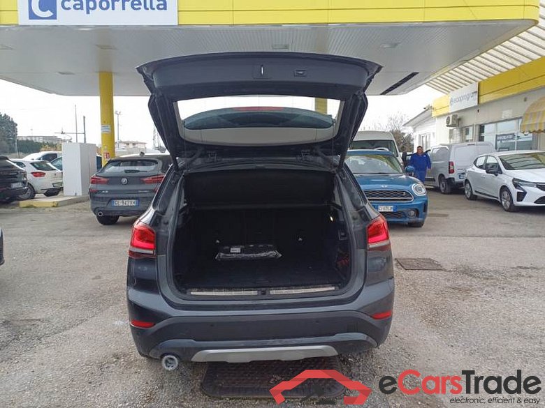 BMW X1 / 2019 / 5P / SUV SDRIVE 16D XLINE #4