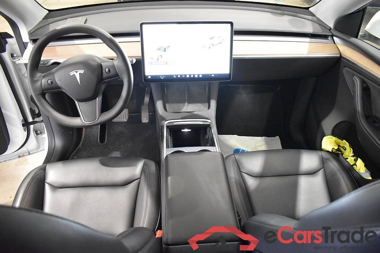 TESLA Model Y Long Range Dual Motor AWD 5d 378kW #3