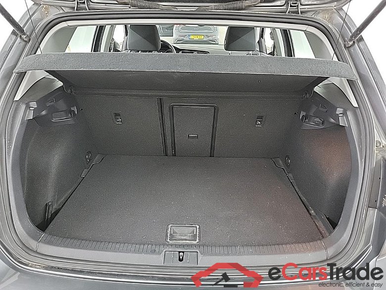 VOLKSWAGEN GOLF 1.0TSI 85kW 7-DSG Comfortline 5D Athlon Edition #5