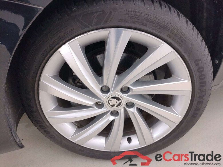 SKODA OCTAVIA KOMBI 1.4 TSI PHEV #5