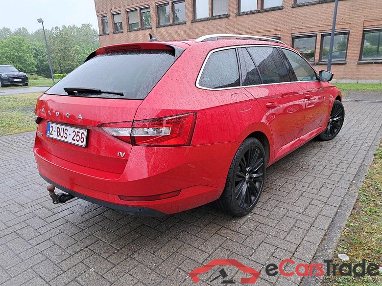 SKODA - SKO SUPERB COMBI TSI iV 218PK DSG6 Clever+ & Ventilated Seats & Area View 360 & 19 Inch & Pano Roof & Towing Hook * HYBRID * #2