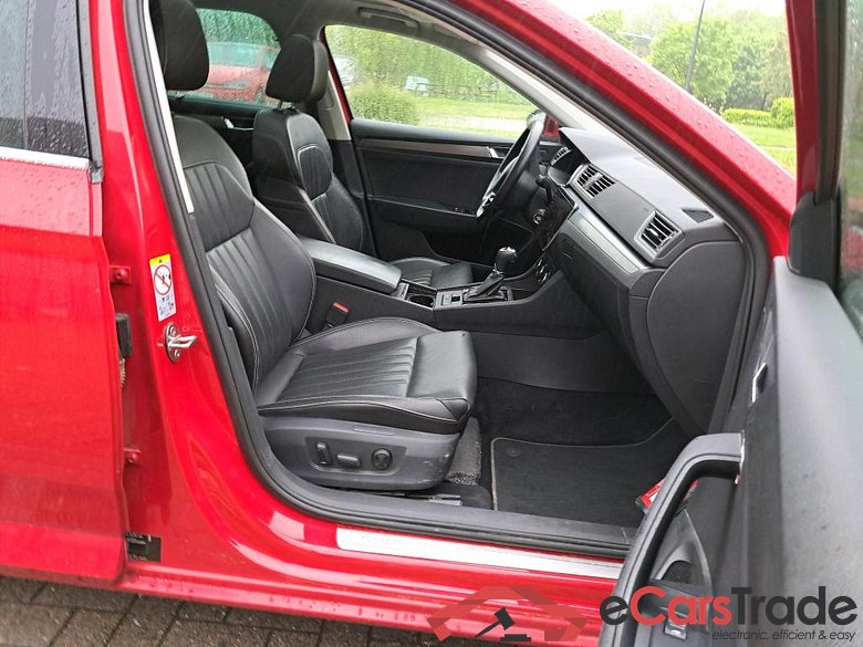 SKODA - SKO SUPERB COMBI TSI iV 218PK DSG6 Clever+ & Ventilated Seats & Area View 360 & 19 Inch & Pano Roof & Towing Hook * HYBRID * #3