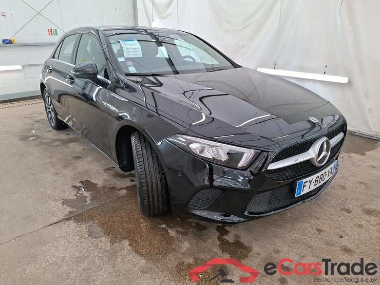 MERCEDES-BENZ Classe A Compact / 2018 / 5P / Berline A 250 e Business Line 8G-DCT #4