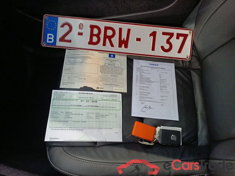 Volvo XC40 T3 Geartronic Momentum Pro 5d #4