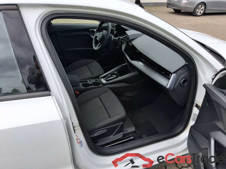 Audi A3 Sportback (8YF)(03.2024->) DE - LimS5 1.5 TFSI (MHEV) EU6e, S line, (Facelift) 2024 - 2025 #4