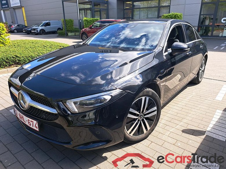 MERCEDES-BENZ A-Klasse 1.3 A 250 E BUSINESS SOLUTION DCT #1
