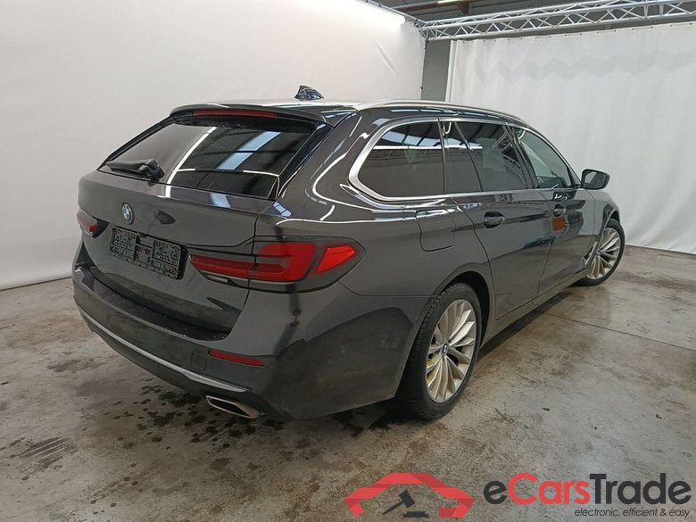 BMW 5 TOURING DIESEL - 2020 520 dXA 190 MHD 5d #2