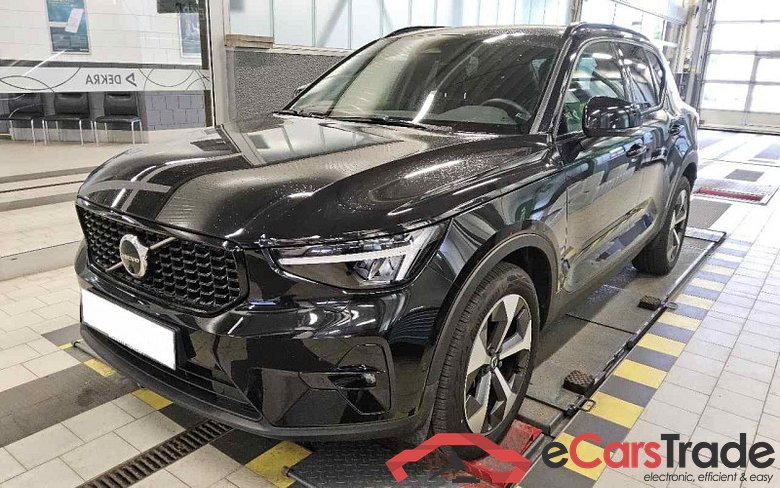 Volvo XC40 (2017->) DE - SUV5 B4 AWD EU6d, Ultimate Dark, (Facelift) 2022 - 2022