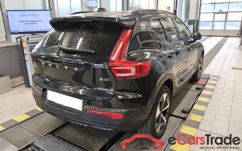 Volvo XC40 (2017->) DE - SUV5 B4 AWD EU6d, Ultimate Dark, (Facelift) 2022 - 2022 #3