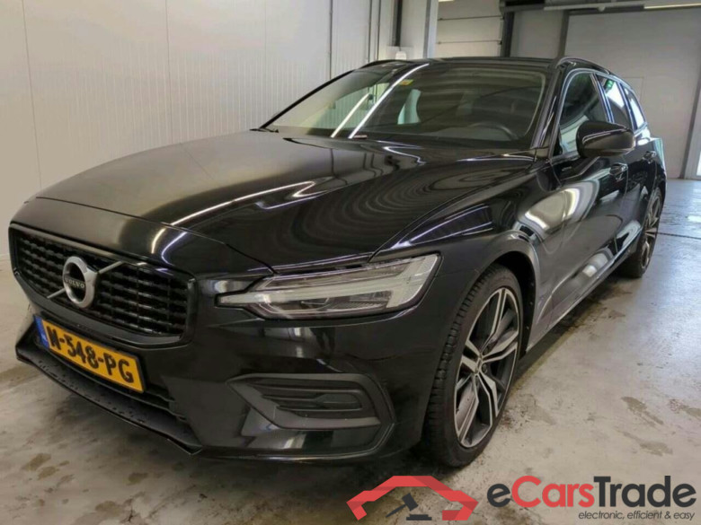 VOLVO V60 2.0 B3 Mom. Adv.