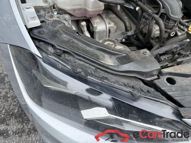 VOLKSWAGEN Polo New Polo Comfortline 1.0 TSI  70 kW (95 PS) 7-Gang DSG #4