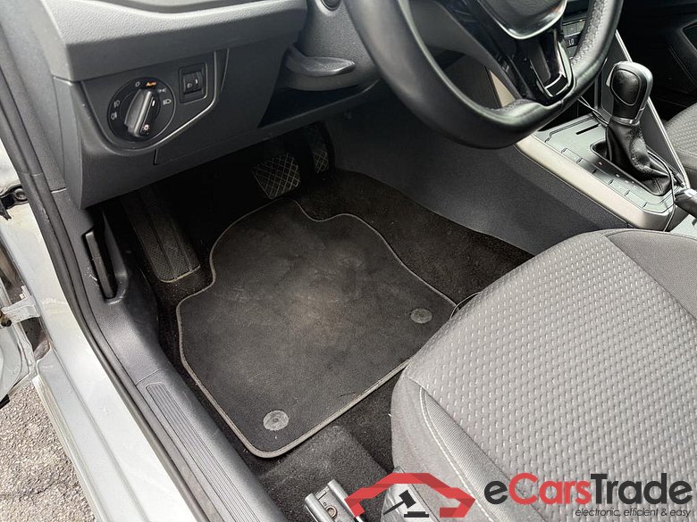 VOLKSWAGEN Polo New Polo Comfortline 1.0 TSI  70 kW (95 PS) 7-Gang DSG #6