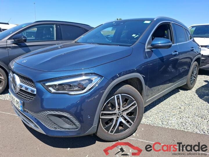 Mercedes GLA 200d Aut. Pano LED-MultiBeam Widescreen Burmester Ambient Navi 1/2 Sport-Leather KeylessGo Camera Klima PDC ...