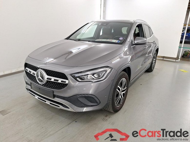 MERCEDES-BENZ GLA 1.3 GLA 250 E