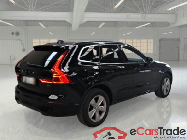 VOLVO XC60 / 2021 / 5P / SUV B4 D AUTOMATICO MOMENTUM PRO #2