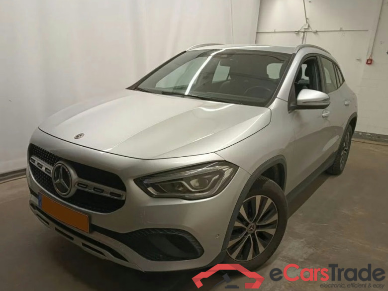 Mercedes GLA 200d Aut. LED-Xenon Widescreen Navi 1/2 Sport-Leather KeylessGo Klima PDC ... #1
