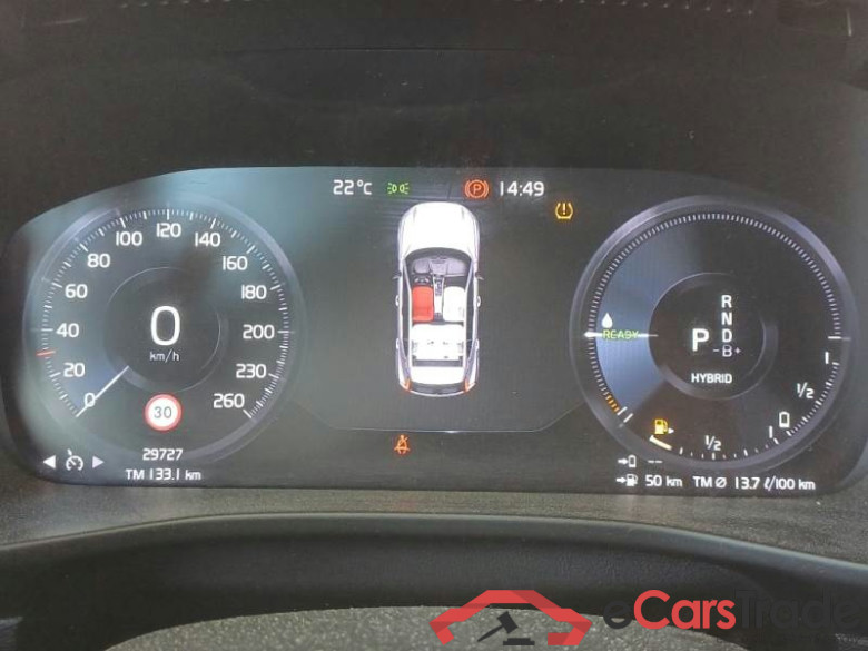 VOLVO XC40 / 2017 / 5P / SUV T4 PLUG-IN HYBRID AUTO RECHARGE R-DESIGN #4