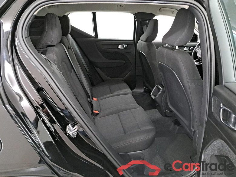 VOLVO XC40 1.5 T2 ESSENTIAL AUTO #6