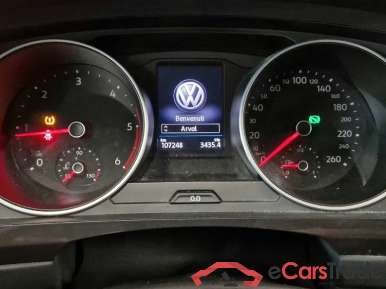 VOLKSWAGEN TIGUAN / 2016 / 5P / SUV 2.0 TDI SCR 110KW BUSINESS BMT 4MOT DSG #4
