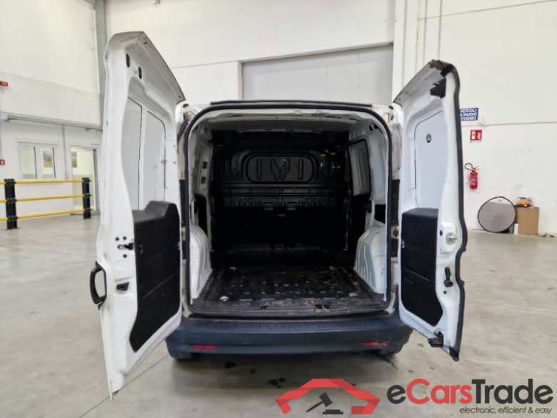 FIAT DOBLÒ CARGO / 2014 / 4P / VETT. FURGONATA CH1 LOUNGE 1.3 MJET 95CV E6D SeS #4